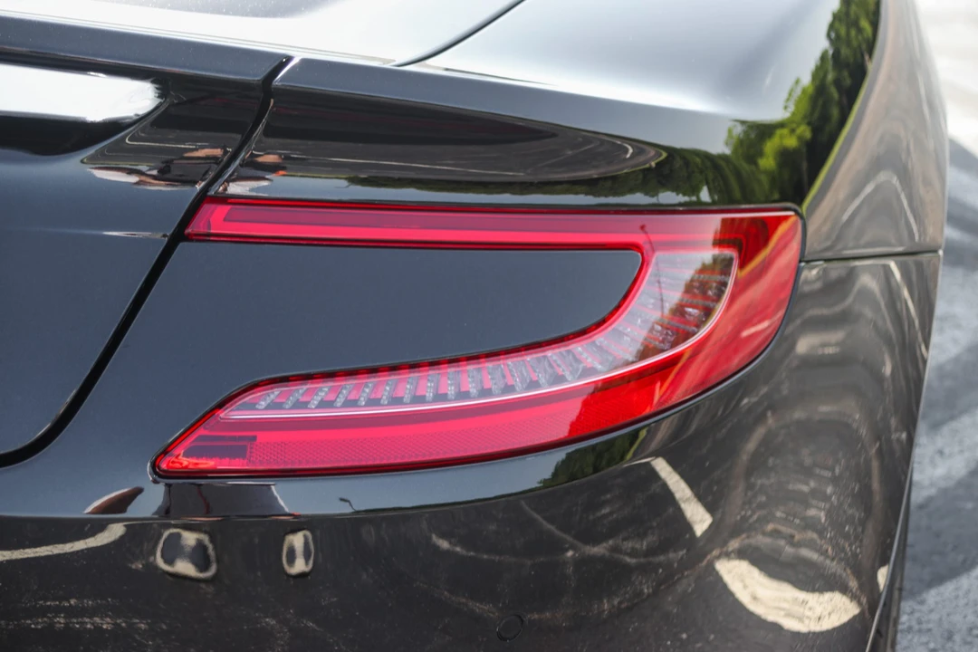2018 Aston Martin Vanquish 2nd Gen - Image 31 of 31