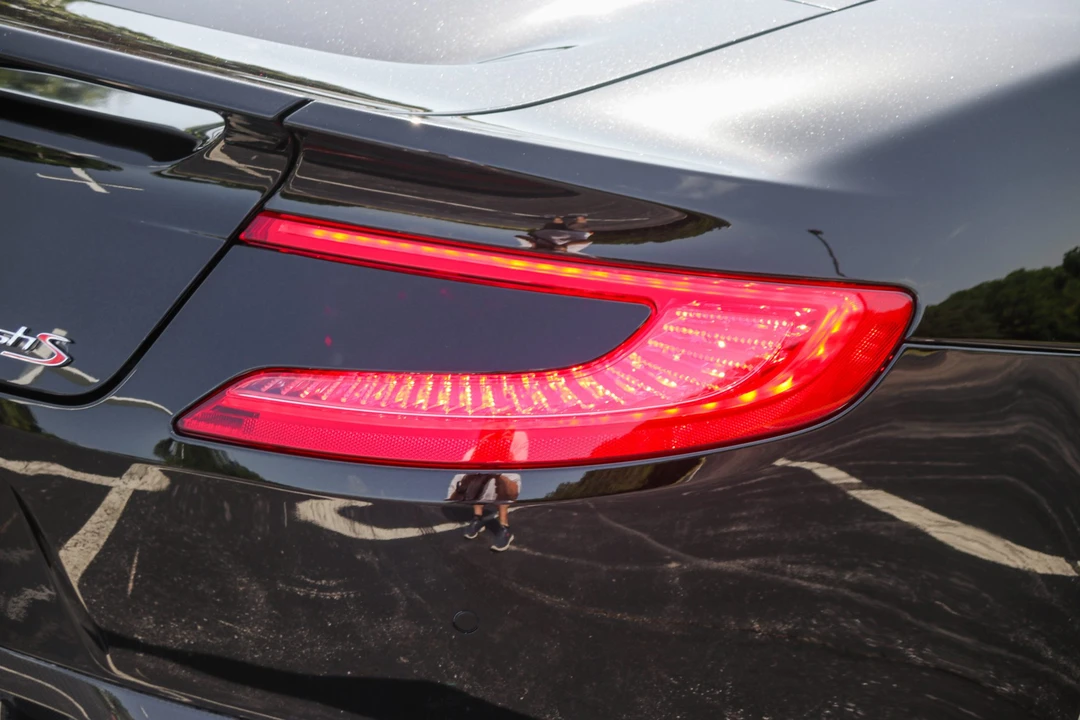 2018 Aston Martin Vanquish 2nd Gen - Image 29 of 31