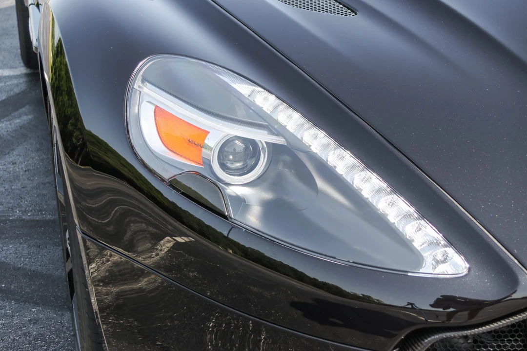 2018 Aston Martin Vanquish 2nd Gen - Image 25 of 31