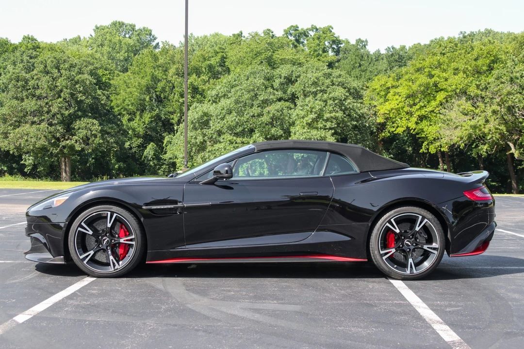 2018 Aston Martin Vanquish 2nd Gen - Image 15 of 31
