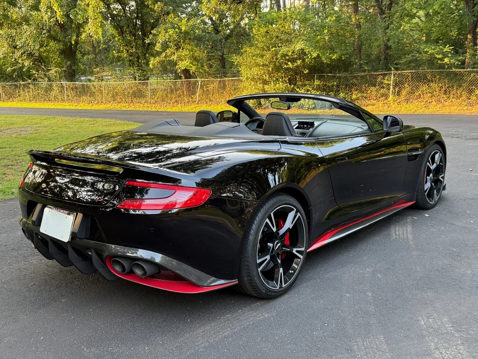 2018 Aston Martin Vanquish 2nd Gen - Image 19 of 31