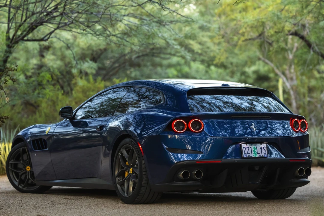 2019 Ferrari GTC4Lusso T - Image 10 of 31