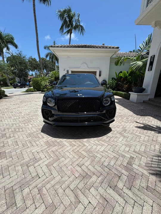 2022 Bentley Bentayga Speed - Image 3 of 31