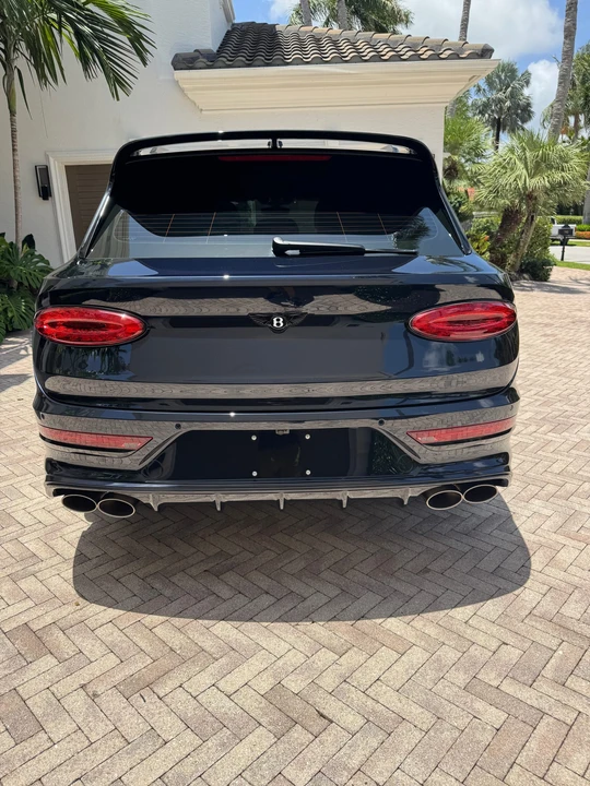 2022 Bentley Bentayga Speed - Image 13 of 31