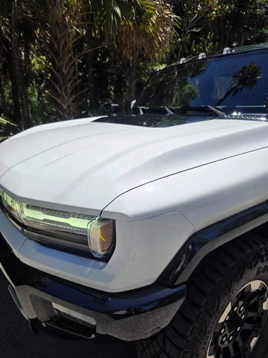 2022 GMC Hummer EV - Image 23 of 31