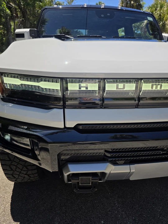 2022 GMC Hummer EV - Image 19 of 31