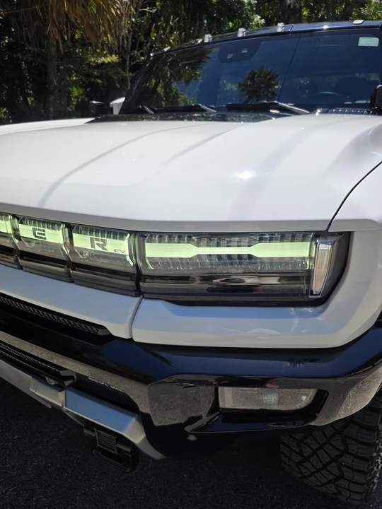 2022 GMC Hummer EV - Image 22 of 31