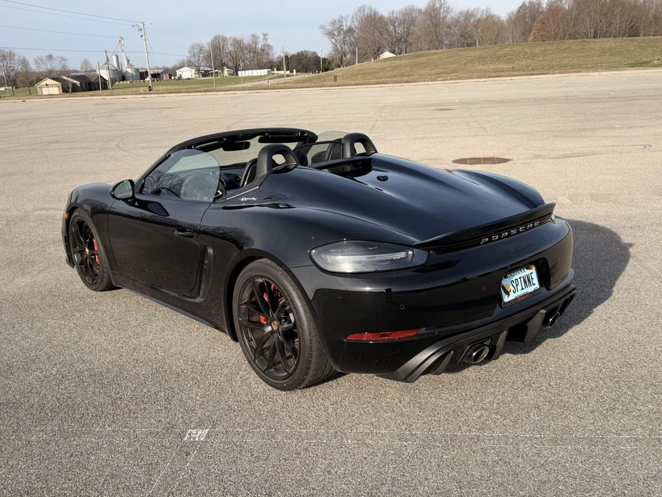 2022 Porsche 718 Boxster Spyder - Image 2 of 6