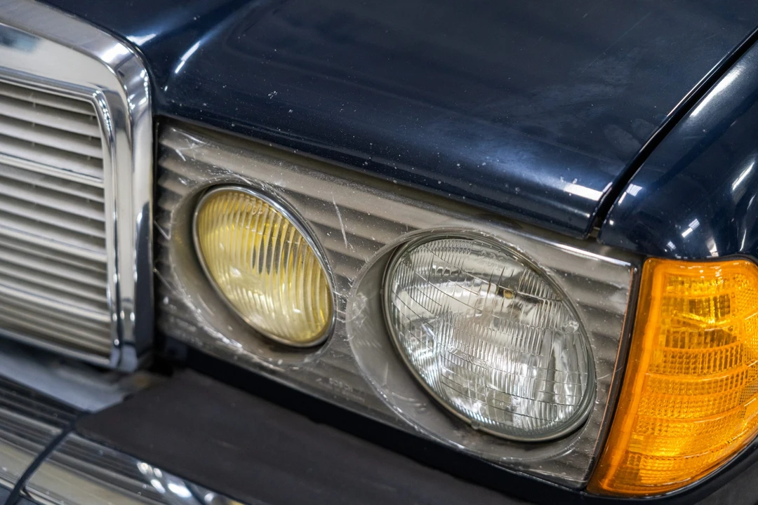 1985 Mercedes-Benz W123 Sedan - Image 29 of 31