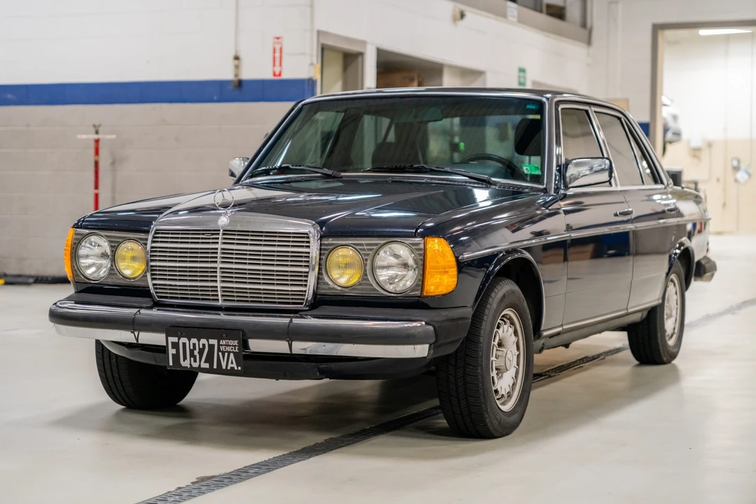 1985 Mercedes-Benz W123 Sedan - Image 2 of 31