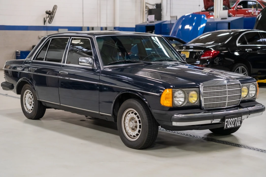 1985 Mercedes-Benz W123 Sedan - Image 10 of 31