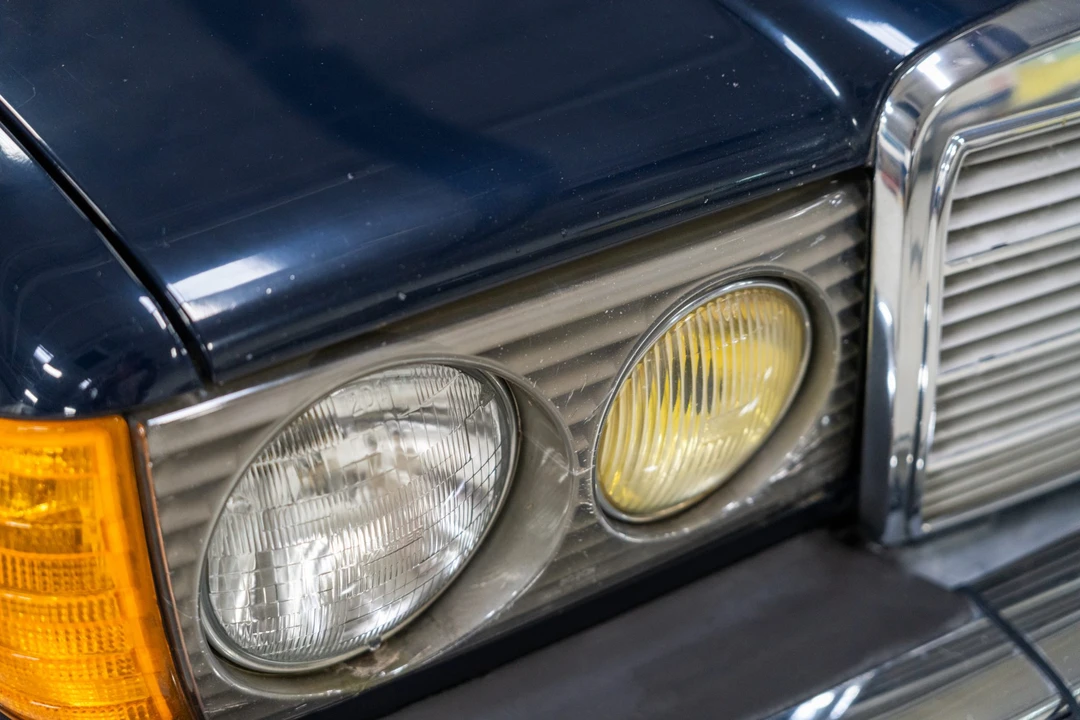 1985 Mercedes-Benz W123 Sedan - Image 28 of 31