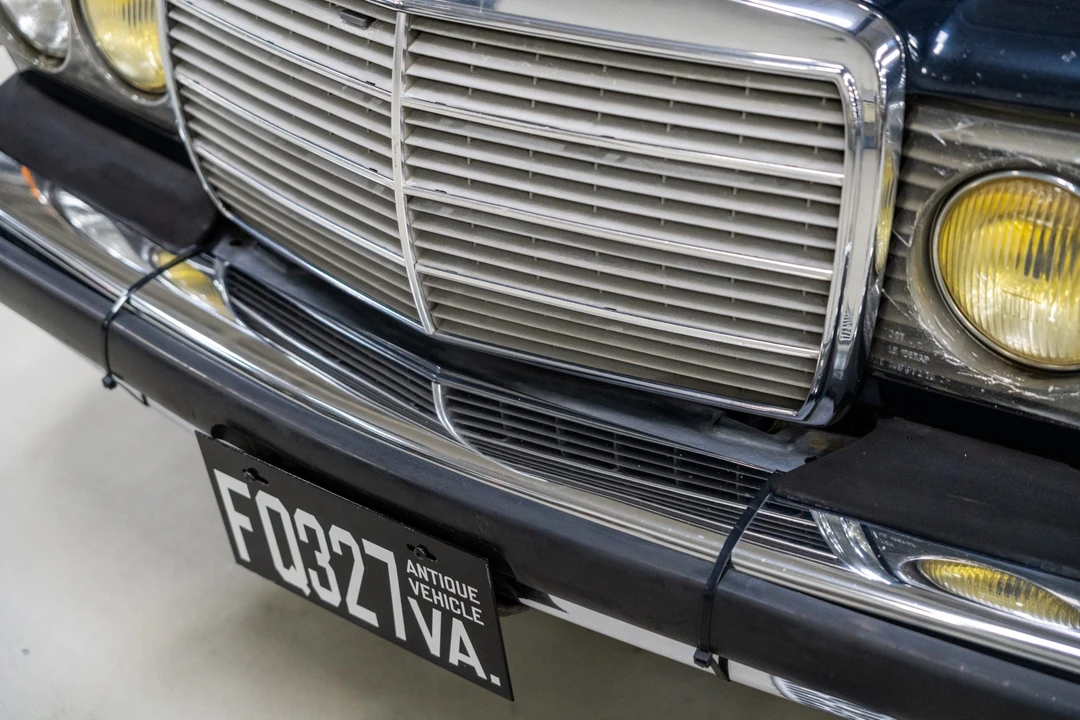 1985 Mercedes-Benz W123 Sedan - Image 27 of 31