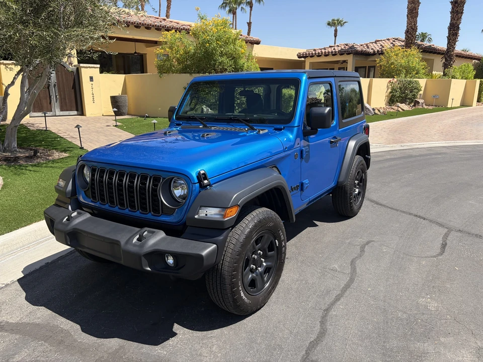 2025 Jeep JL Wrangler - Image 2 of 31