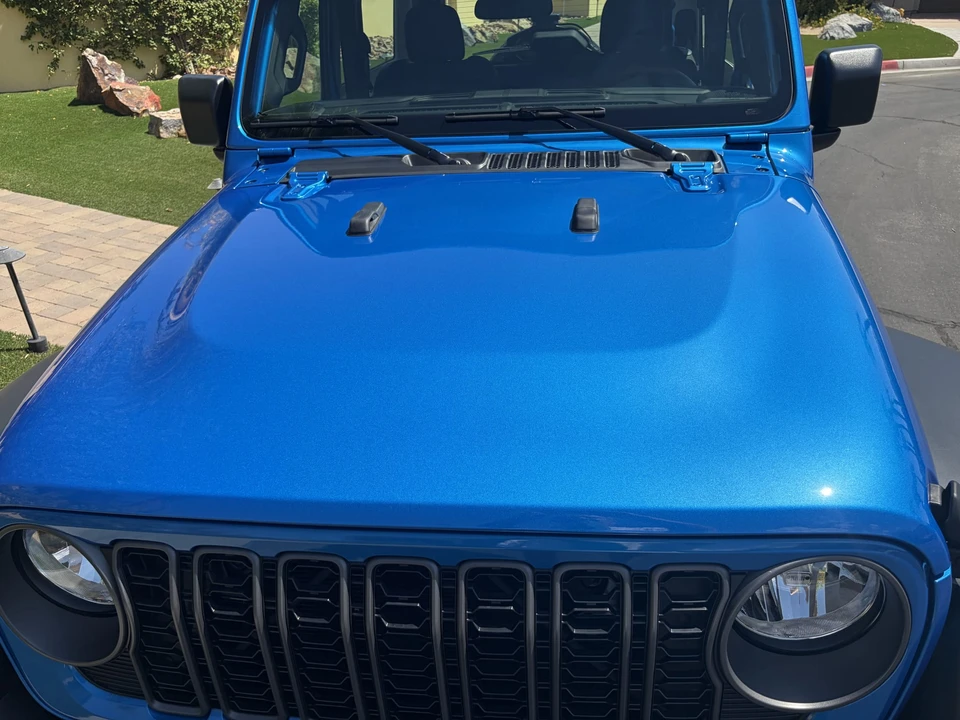 2025 Jeep JL Wrangler - Image 12 of 31