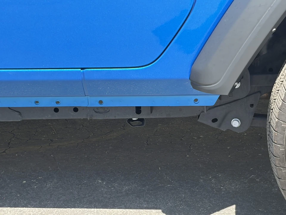 2025 Jeep JL Wrangler - Image 27 of 31