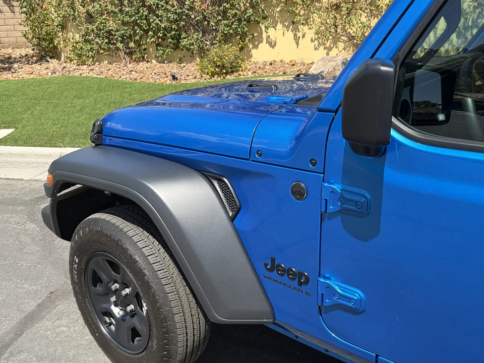 2025 Jeep JL Wrangler - Image 30 of 31