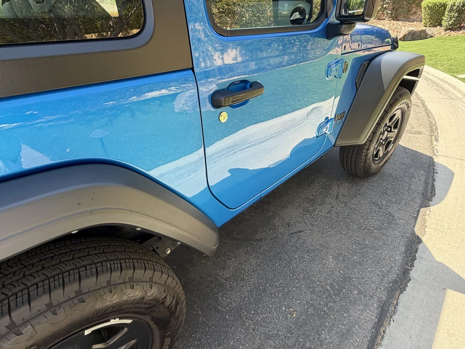 2025 Jeep JL Wrangler - Image 25 of 31