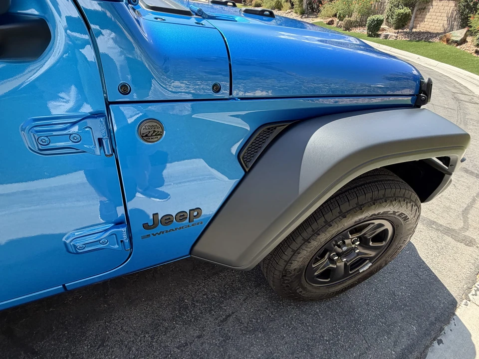 2025 Jeep JL Wrangler - Image 29 of 31