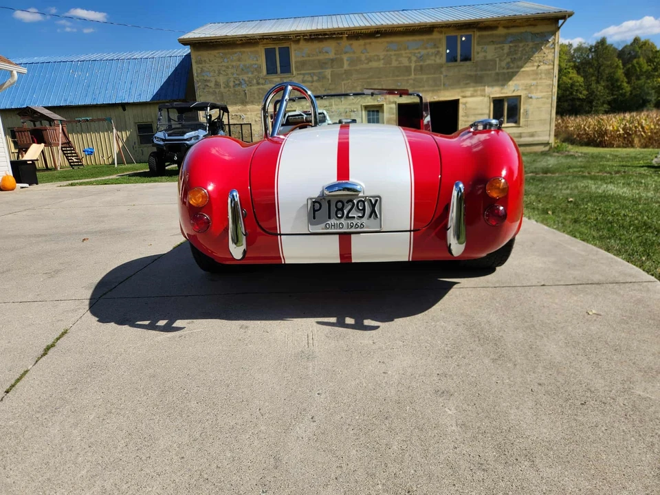 Shelby Cobra Replica - Image 9 of 31