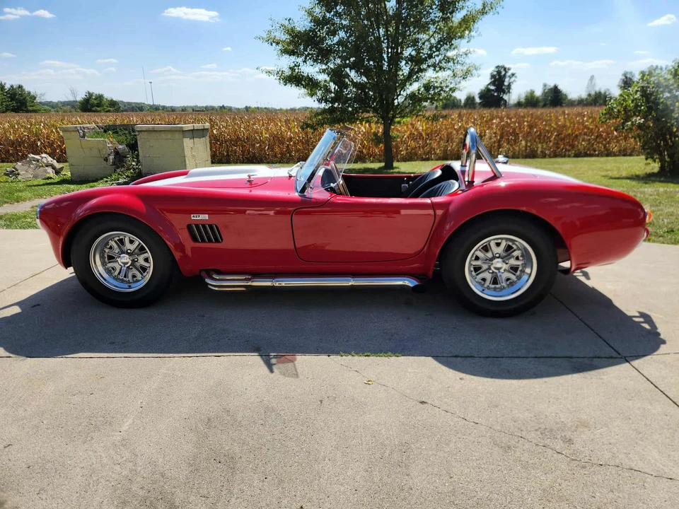 Shelby Cobra Replica - Image 7 of 31