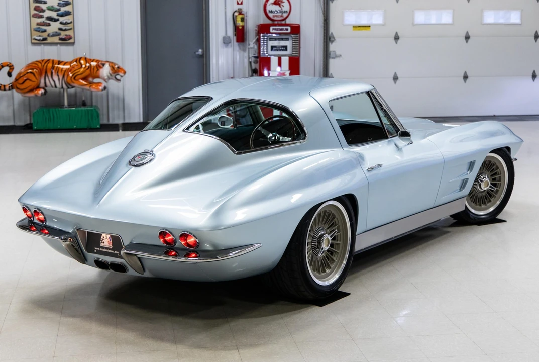 Chevrolet Corvette C2 - Image 6 of 31