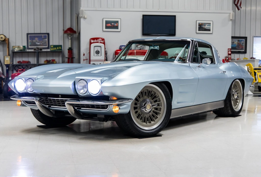 Chevrolet Corvette C2 - Image 7 of 31