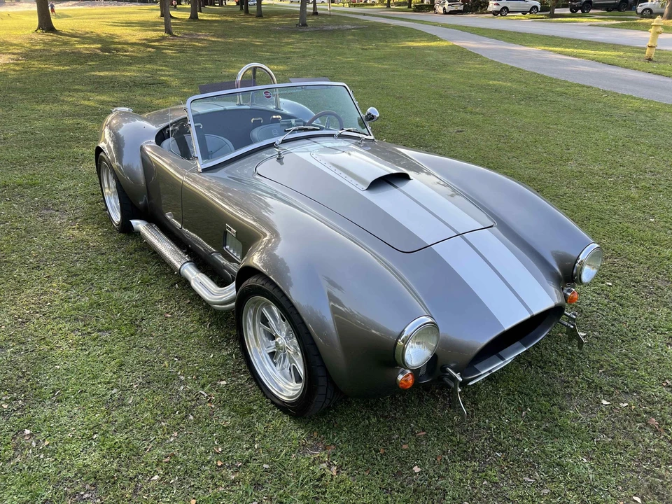 Shelby Cobra Replica - Image 11 of 31