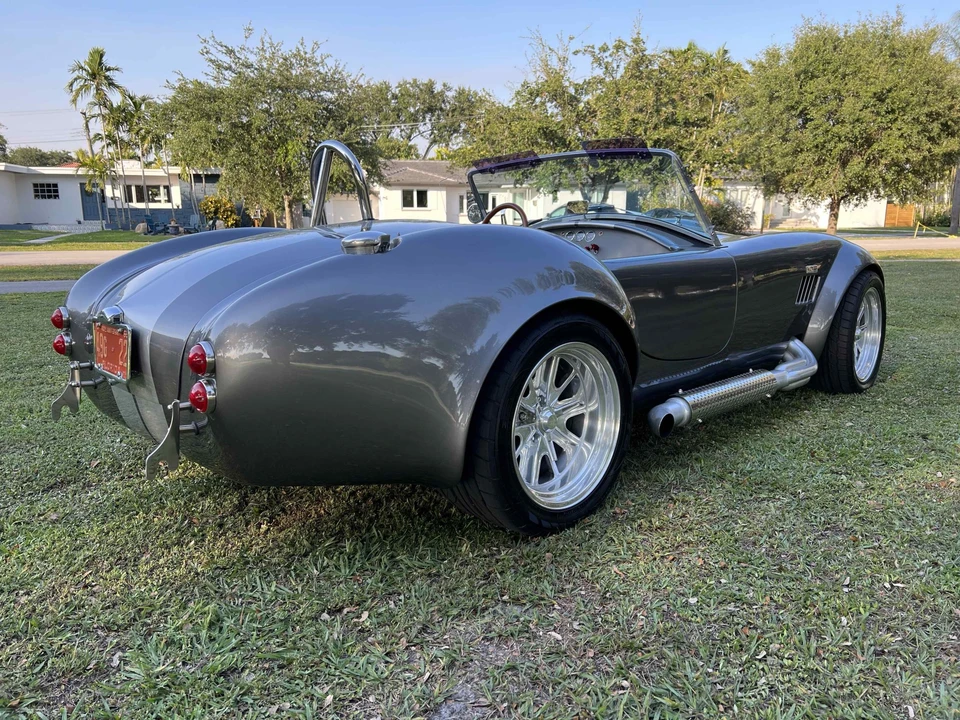 Shelby Cobra Replica - Image 8 of 31