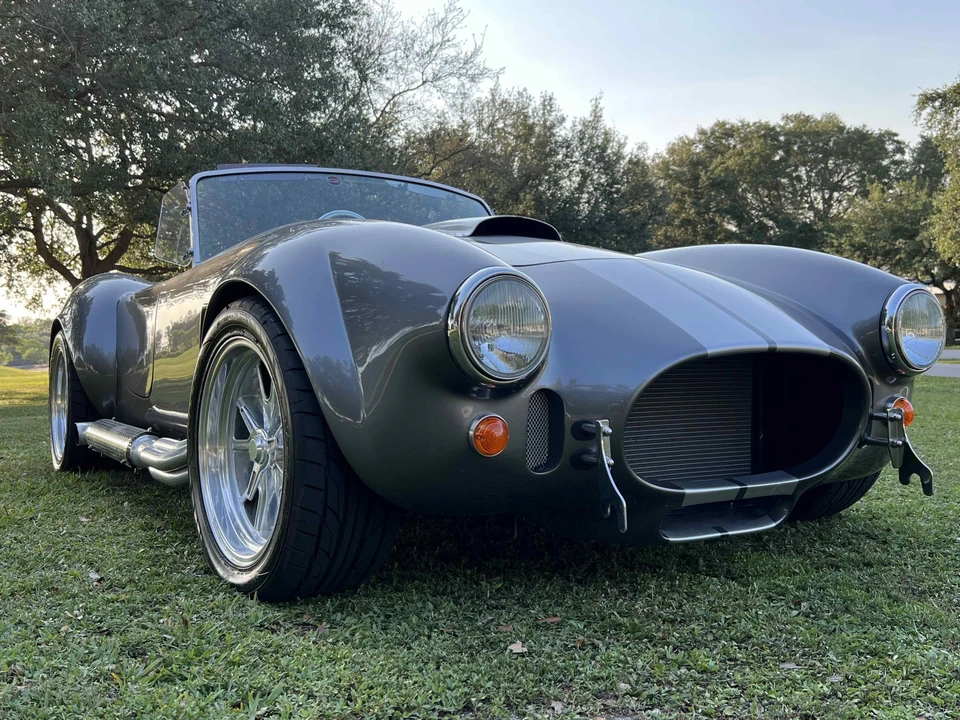Shelby Cobra Replica - Image 12 of 31