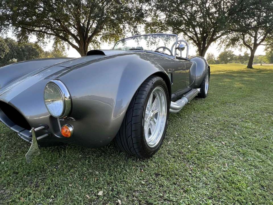 Shelby Cobra Replica - Image 28 of 31