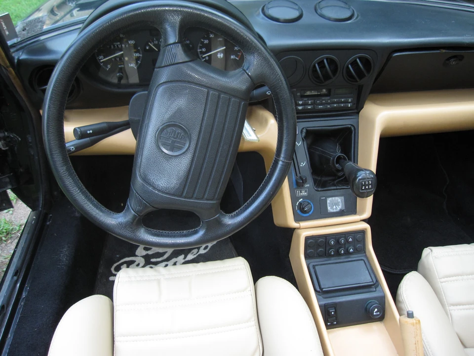 1991 Alfa Romeo Series 4 - Image 25 of 31