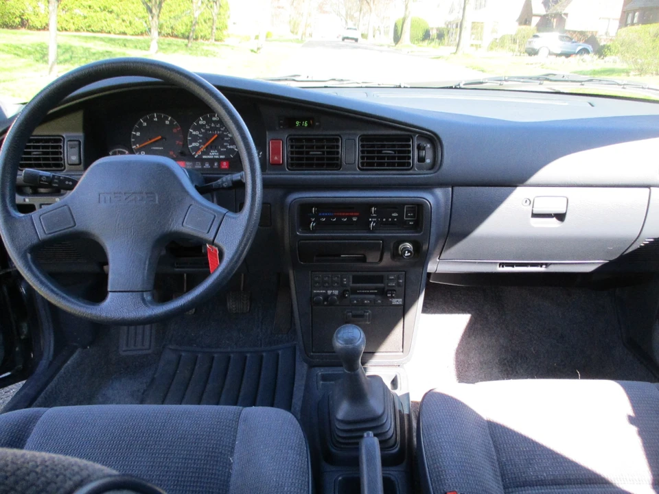 1991 Mazda MX-6 1st Gen - Image 22 of 31
