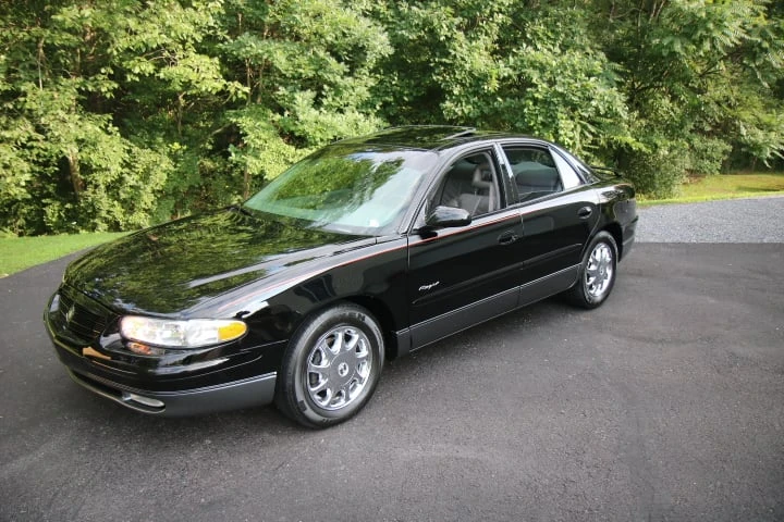 2000 Buick Regal - Image 14 of 31