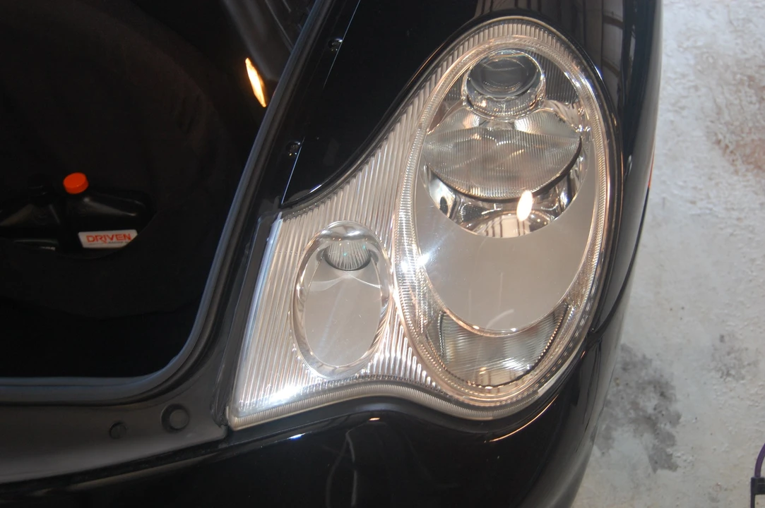 2003 Porsche 996 Carrera - Image 25 of 31