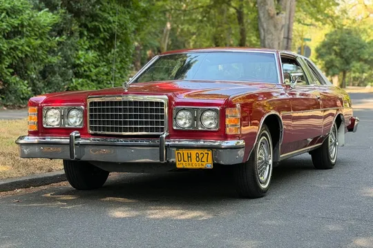 1977 Ford LTD 2-Door Pillared Hardtop