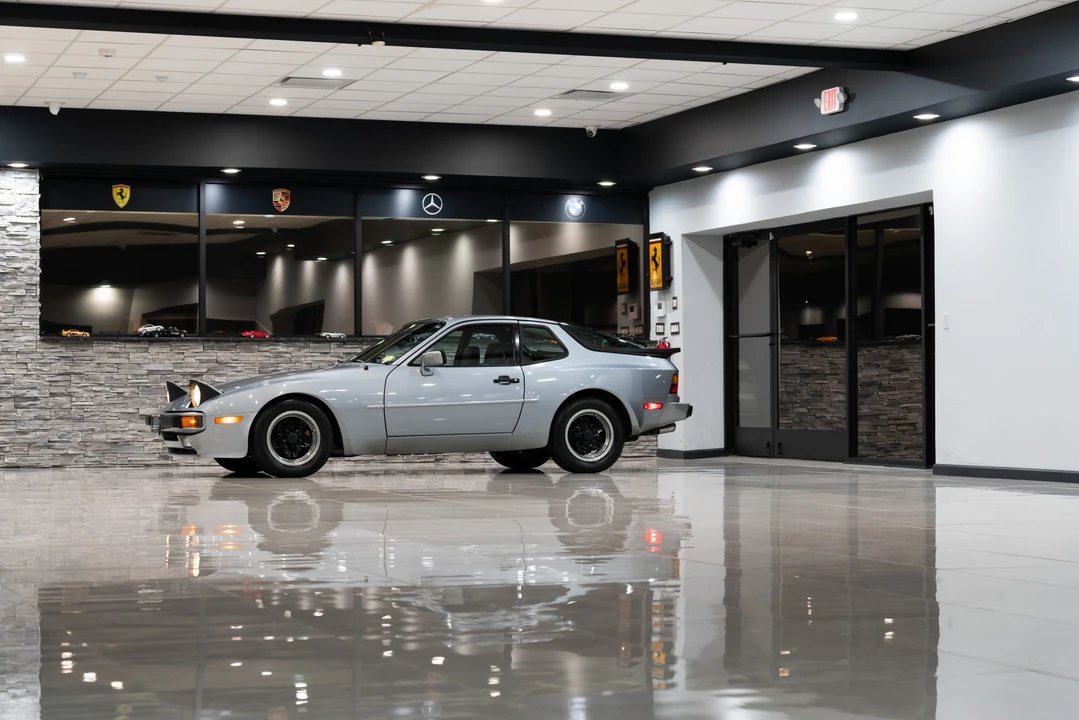1983 Porsche 944 - Image 10 of 31