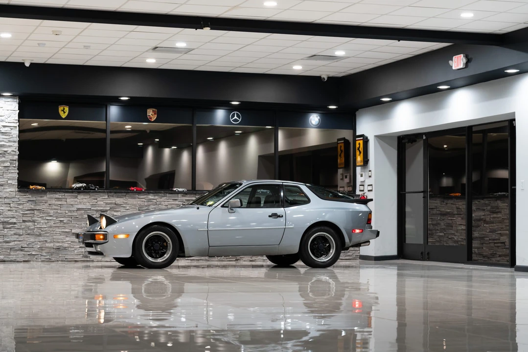 1983 Porsche 944 - Image 8 of 31