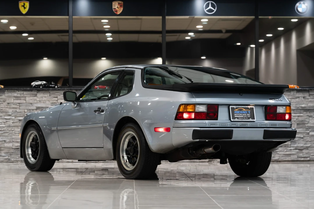 1983 Porsche 944 - Image 18 of 31