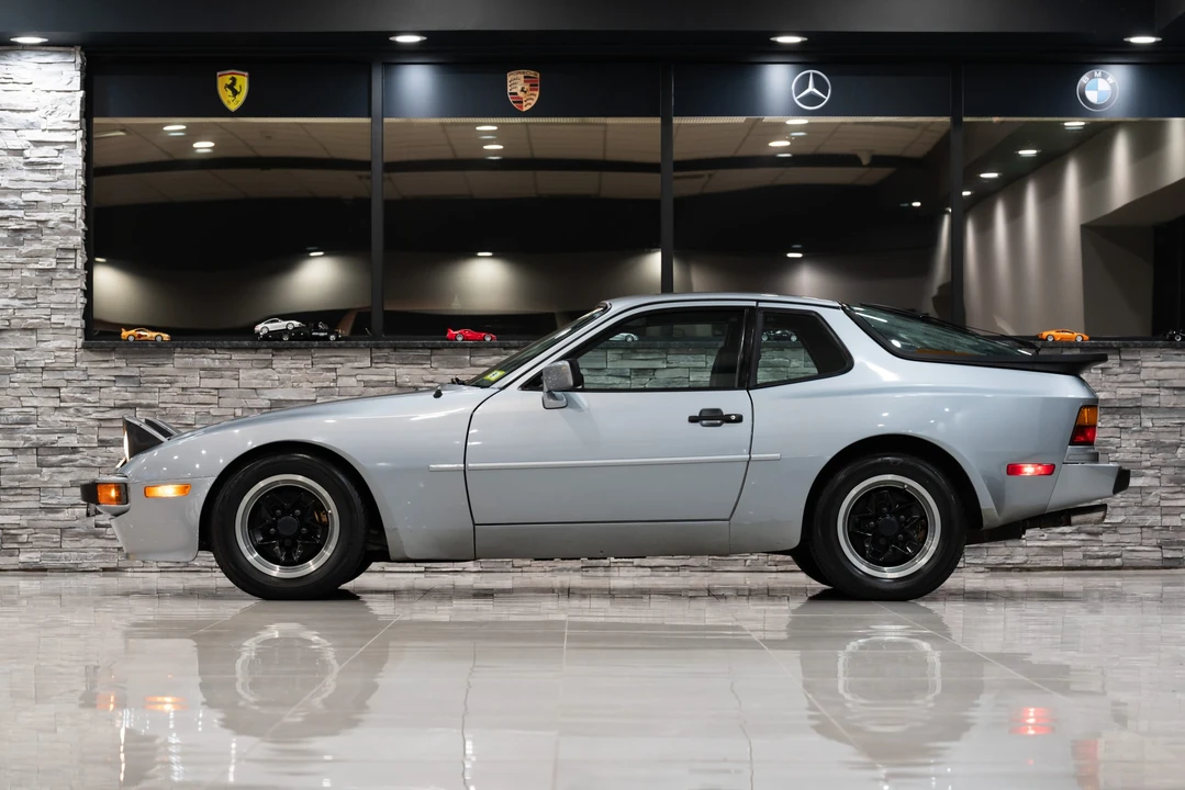 1983 Porsche 944 - Image 11 of 31