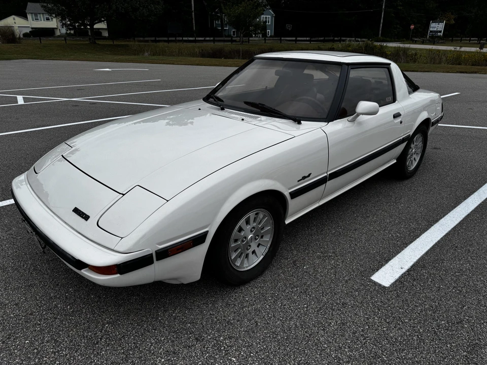 1985 Mazda RX-7 SA & FB - Image 2 of 31