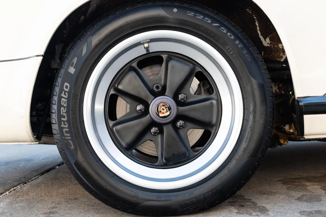 1985 Porsche 911 Carrera 3.2 - Image 25 of 31