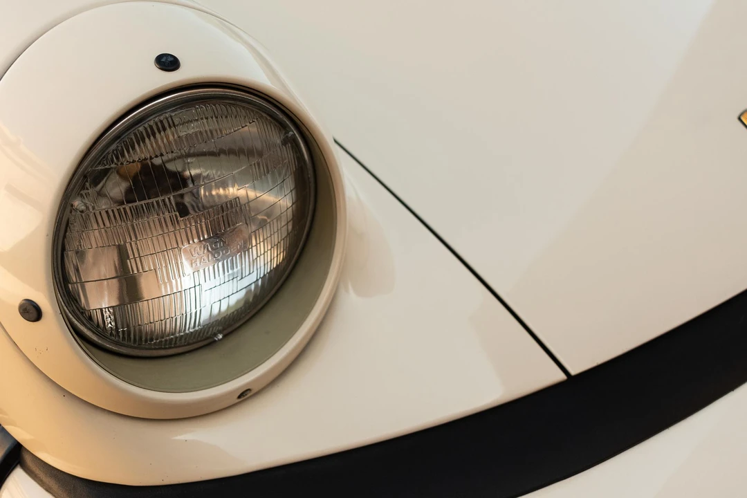 1985 Porsche 911 Carrera 3.2 - Image 17 of 31