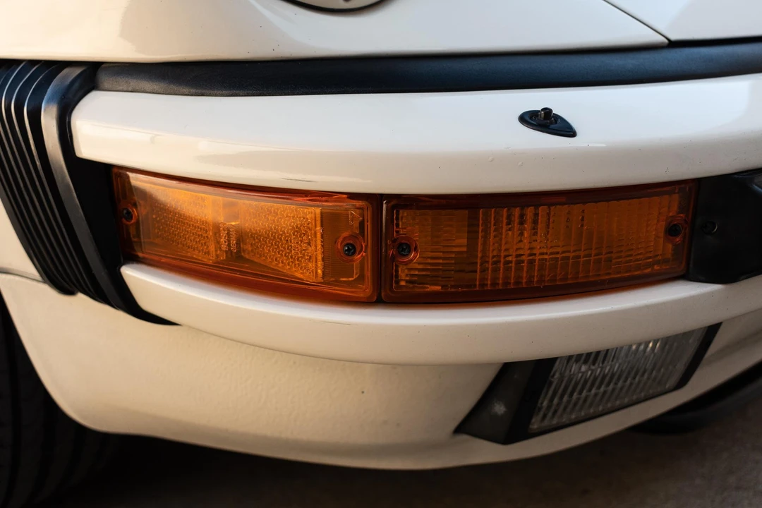1985 Porsche 911 Carrera 3.2 - Image 18 of 31