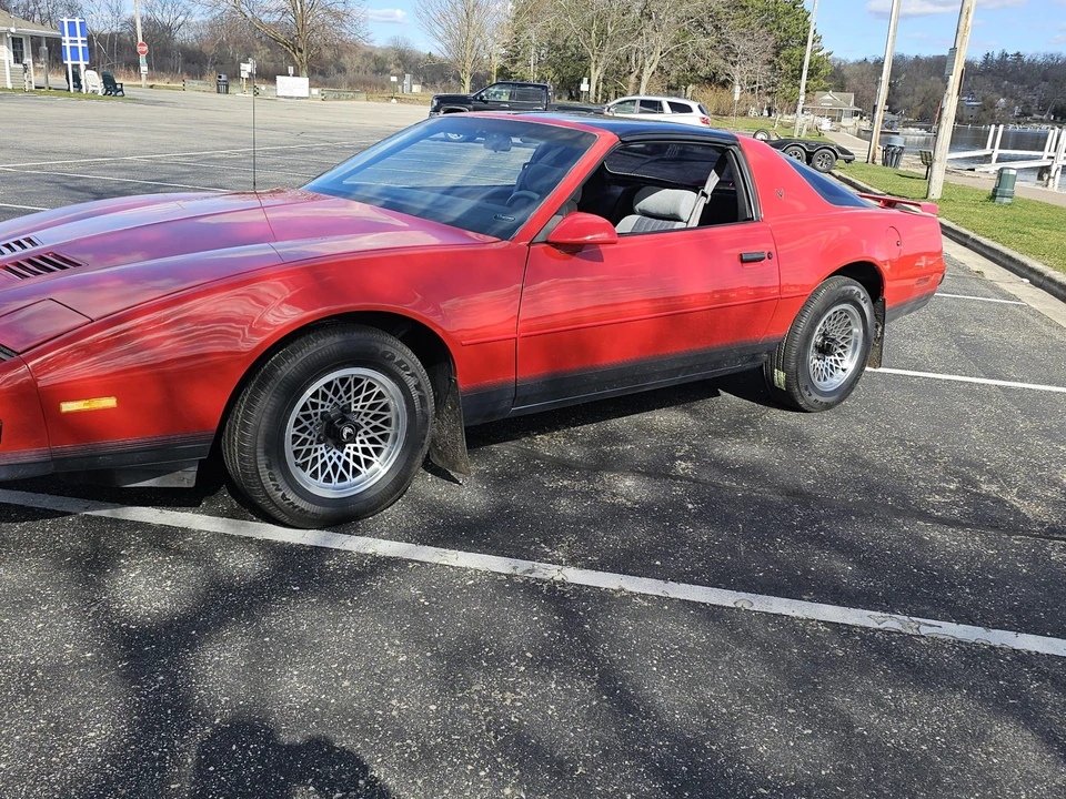 1986 Pontiac Firebird 3rd Gen - Image 29 of 31
