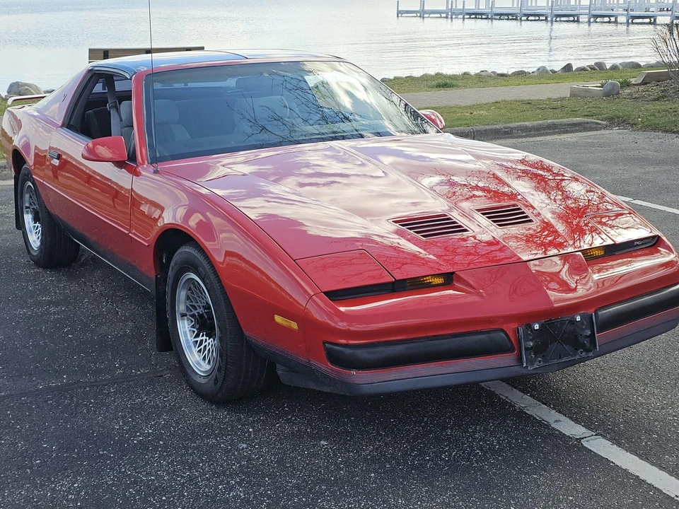 1986 Pontiac Firebird 3rd Gen - Image 4 of 31