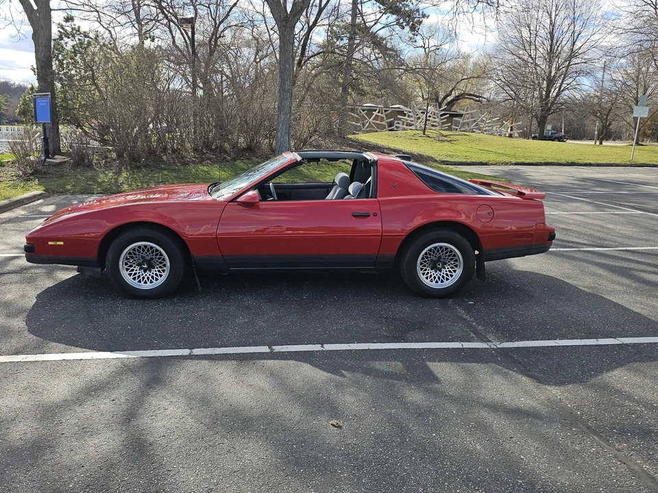 1986 Pontiac Firebird 3rd Gen - Image 13 of 31