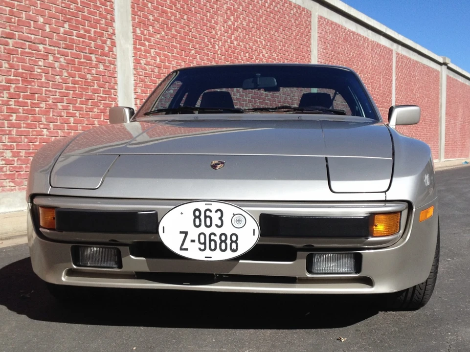 1987 Porsche 944 - Image 5 of 31