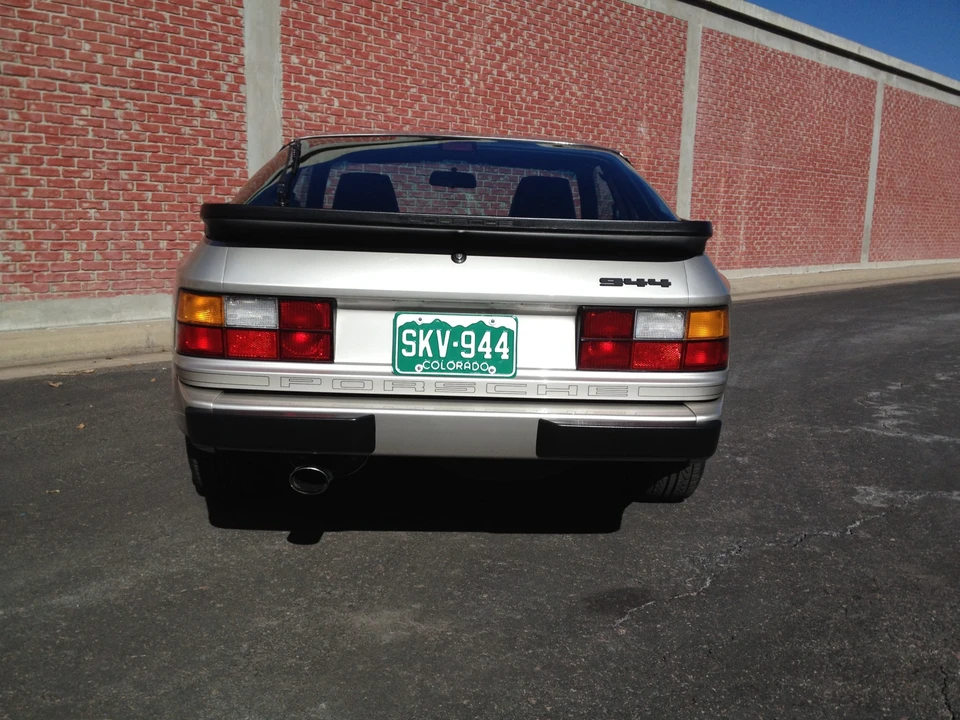 1987 Porsche 944 - Image 9 of 31