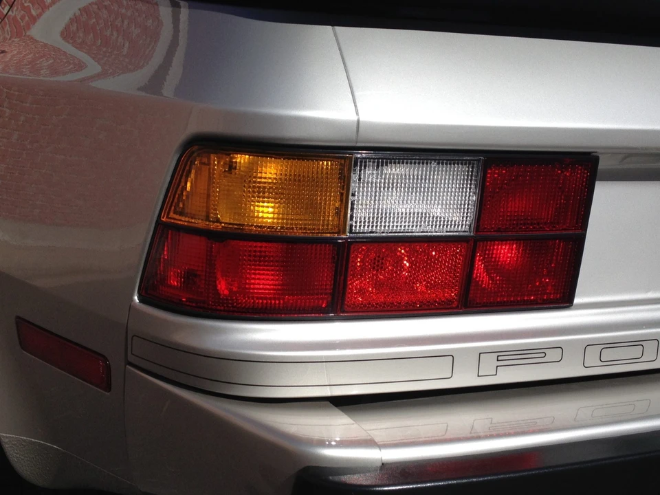 1987 Porsche 944 - Image 27 of 31